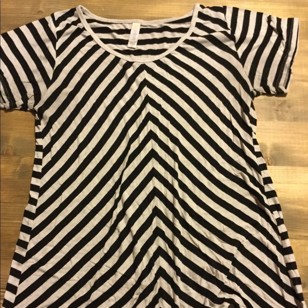 3 lularoe Classic t size small